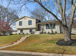 7140 Ridgebrook Dr, Charlotte, NC 28210