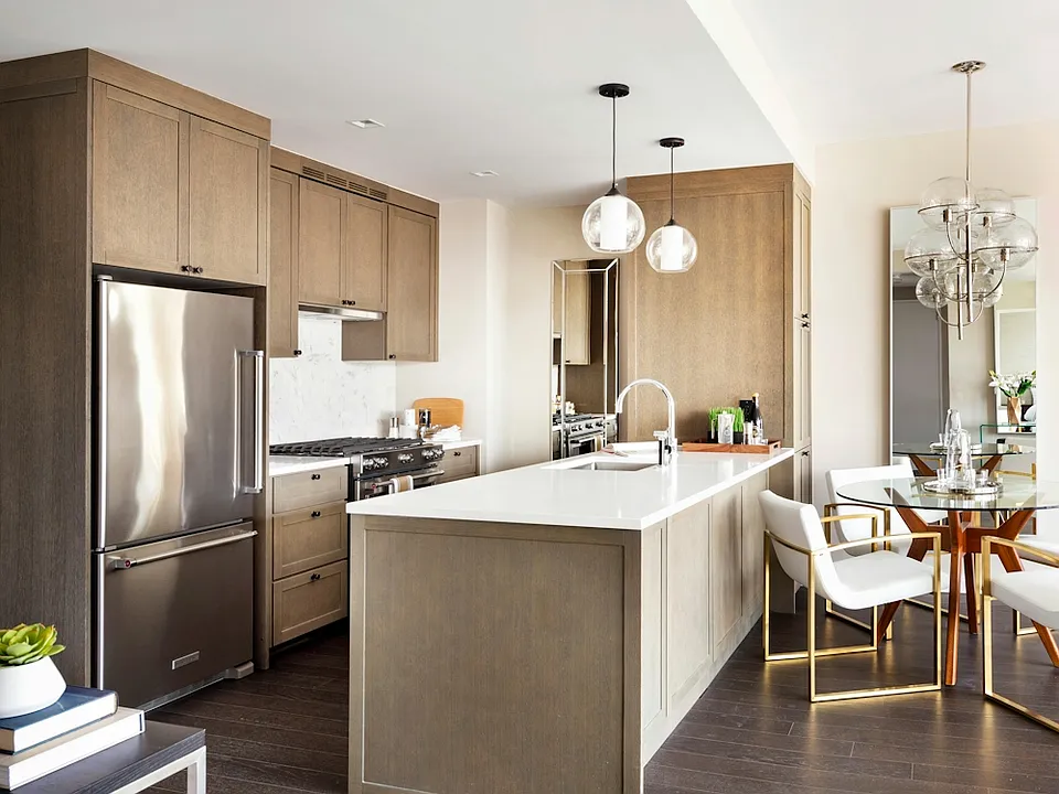 205 E 92nd St #22G