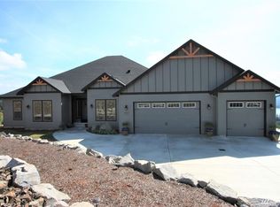 407 Confer Rd, Kalama, WA 98625