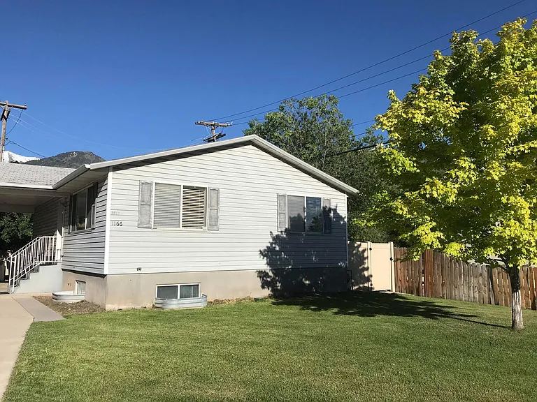 1166 N 750 W — Photo 1