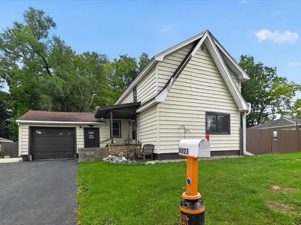 6023 Merrill St, Mc Farland, WI 53558