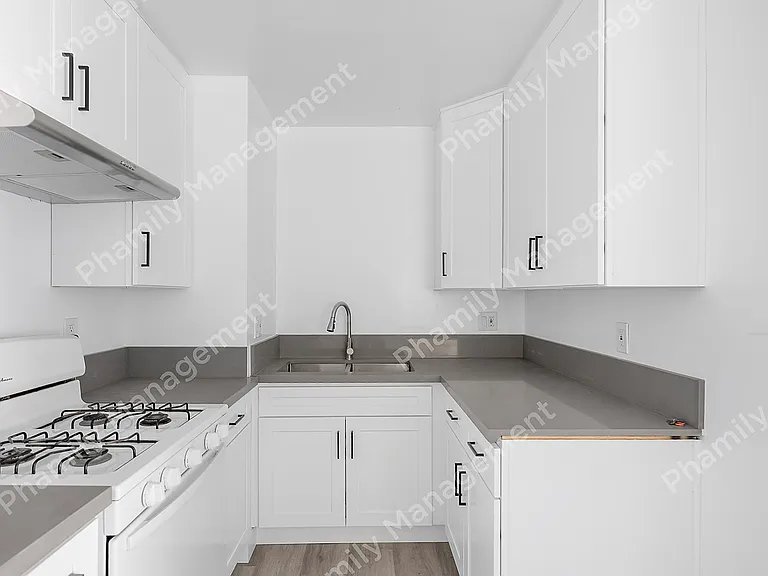 1015 Doyle Pl #4 — Photo 6