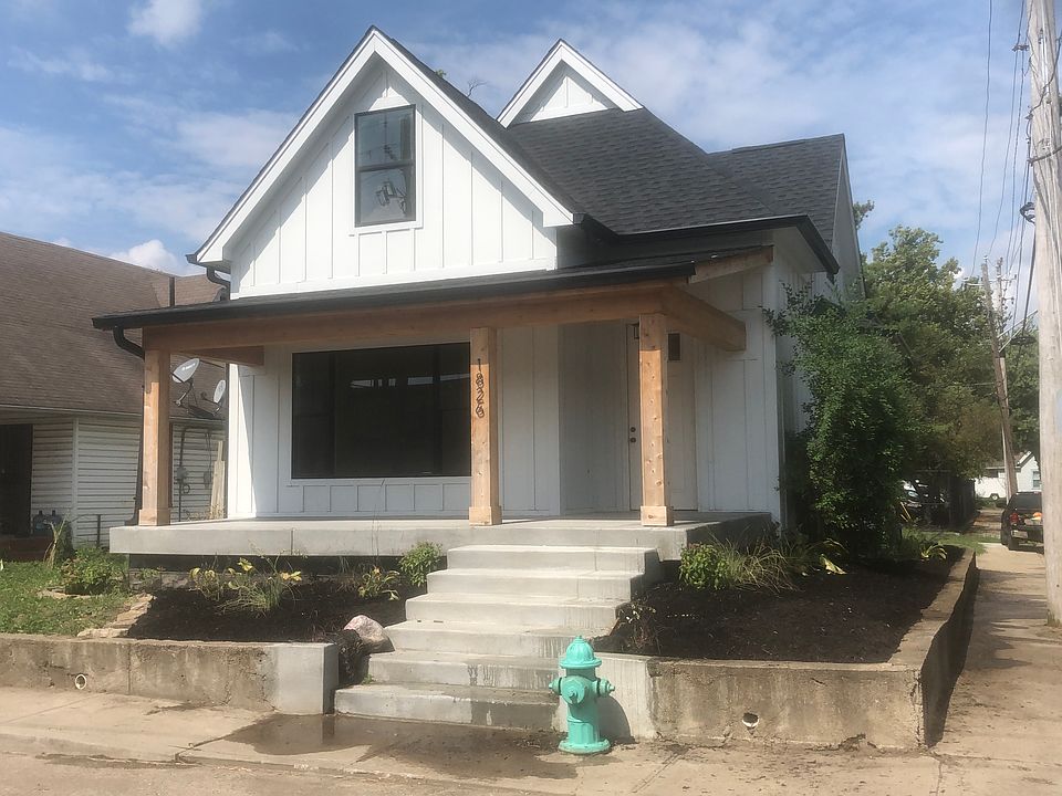 1st image of 1826 E 11th St