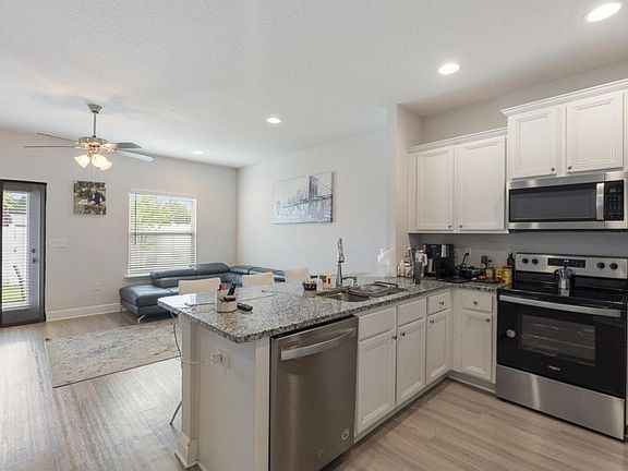 4th image of 7522 Shadow Lake Dr