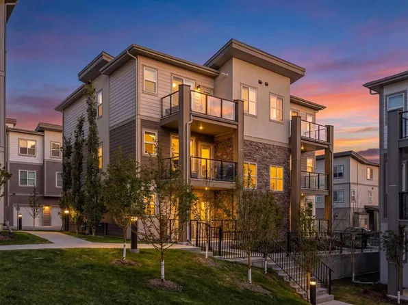 2117 S 81st St SW #41, Calgary, AB T3H 6H5