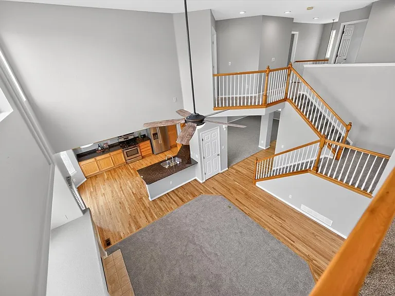 11572 Pine Hill St — Photo 25