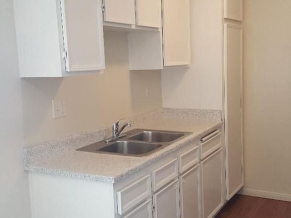 5th image of 4825 70th St #15