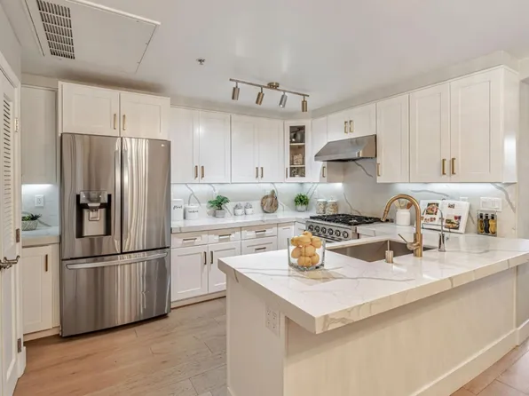30 E Julian St Unit 212, San Jose, CA 95112