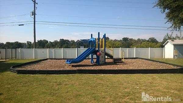 2nd image of 1550 N Main St Lot 100