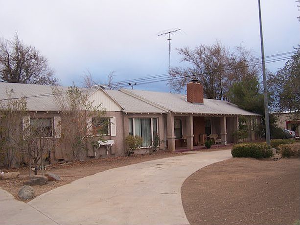 1st image of 244 W Avenue L9
