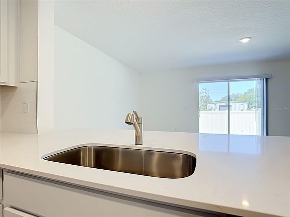 5th image of 1814 Lindens St