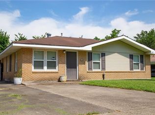 302 Barton Ave, Luling, LA 70070