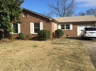 4117 Summerglen Dr, Greensboro, NC 27406
