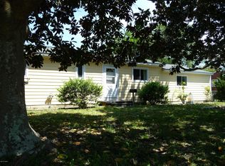 815 S Yaupon Ter, Morehead City, NC 28557