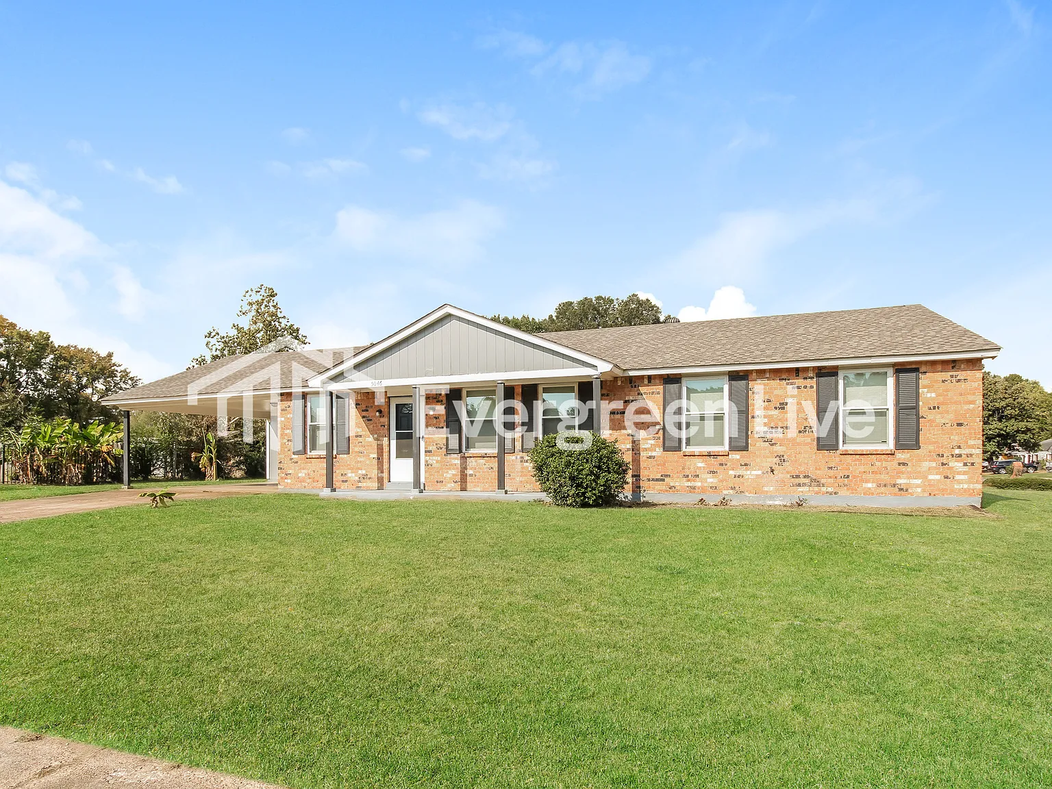 3 bed, 2.0 bath, 1556 sqft, $1,345 — Photo 3