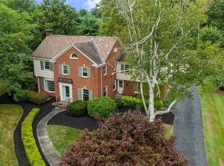331 Golf Dr NE, Warren, OH