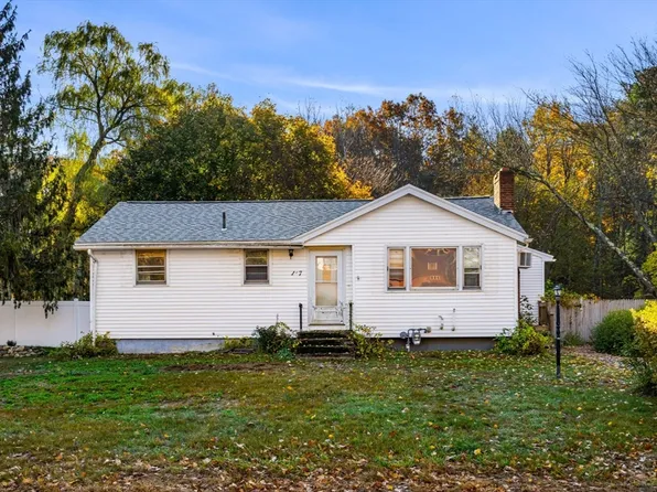 167 Center St, Groveland, MA 01834