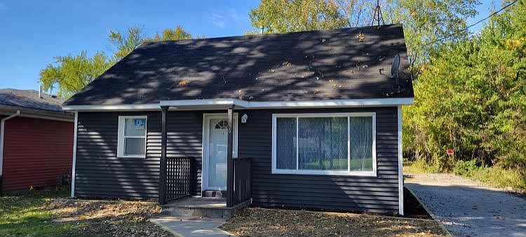 1st image of 3346 N Lake Park Ave