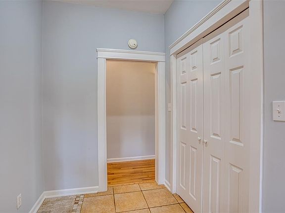 4th image of 419 N Winnetka Ave