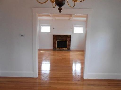 4th image of 25 Wilbur St