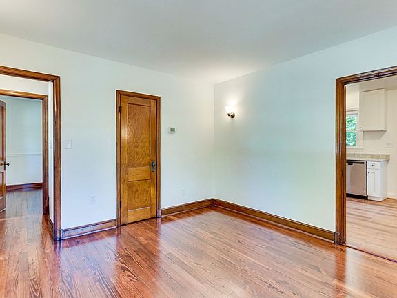 4th image of 6007 40th Ave