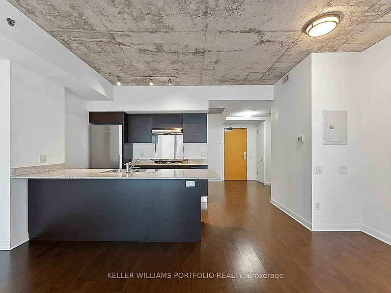 375 King St W #1805 — Photo 19