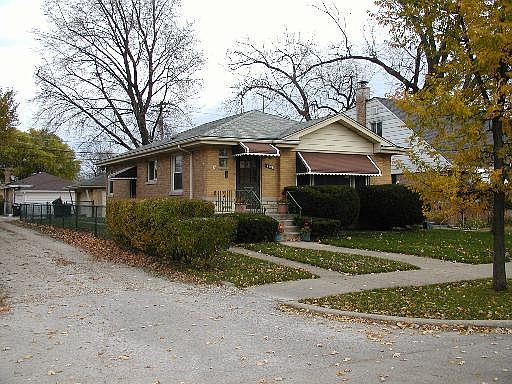 1st image of 7543 N Kenton Ave