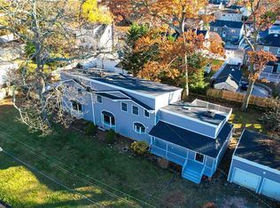 60 E 20th St, Huntington Station, NY 11746