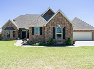 4602 Shoreside Dr, Tuttle, OK 73089