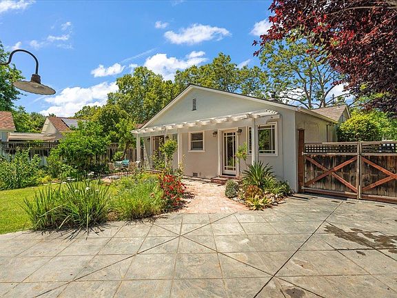 4th image of 1152 Laurie Ave