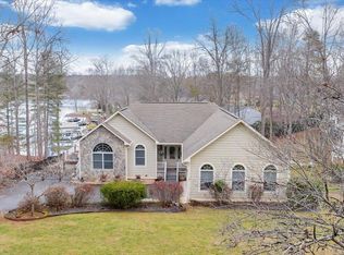 508 Anchor Dr, Moneta, VA 24121