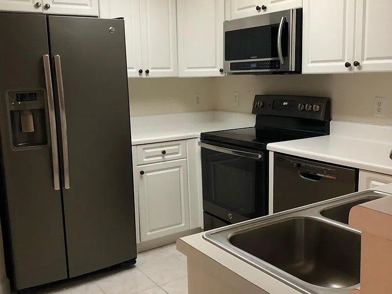 Newly upgraded Kitchen Appliances!
However, you'll need to bring your own washer+dryer!
