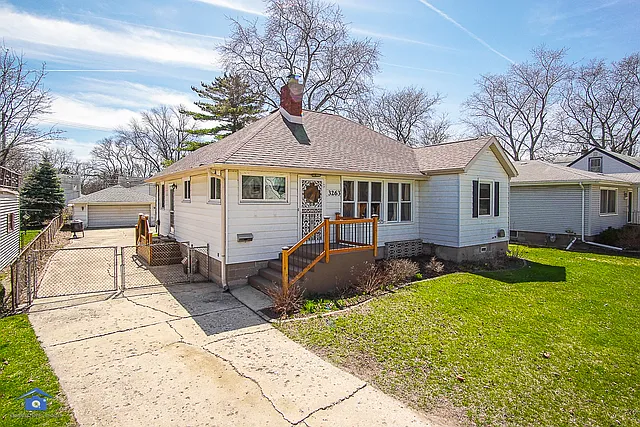 3263 S Schultz Dr photo 1