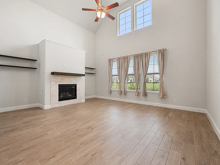 1716 Elise Ln — Photo 14