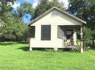 1406 Short St, El Campo, TX 77437