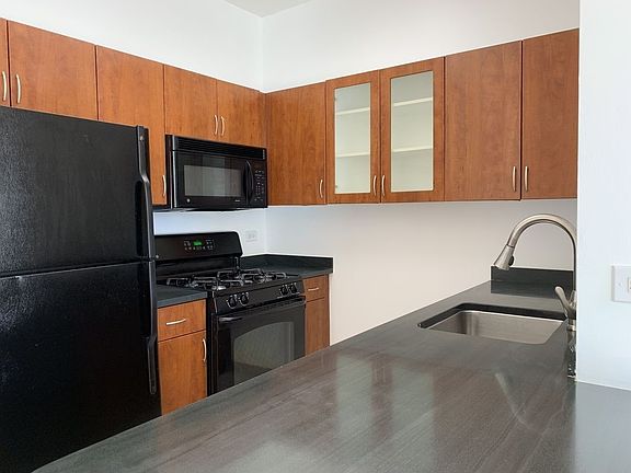 3rd image of 68 Bradhurst Ave APT 7K
