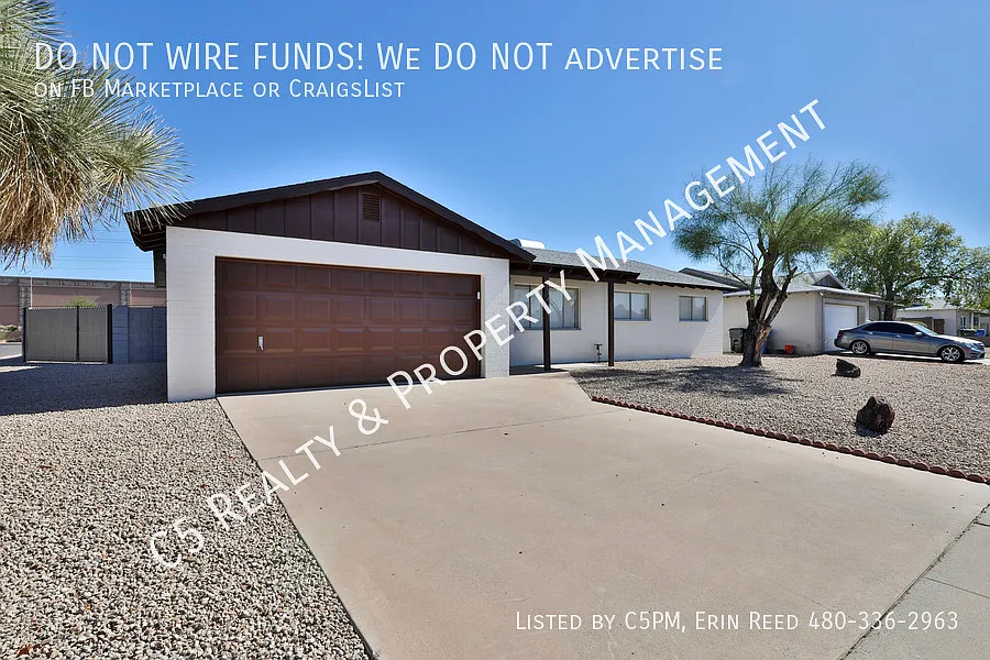 Beautifully Remodeled Gem in North Phoenix — Photo 3