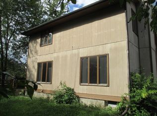 919 Chesley Dr, Lansing, MI 48917