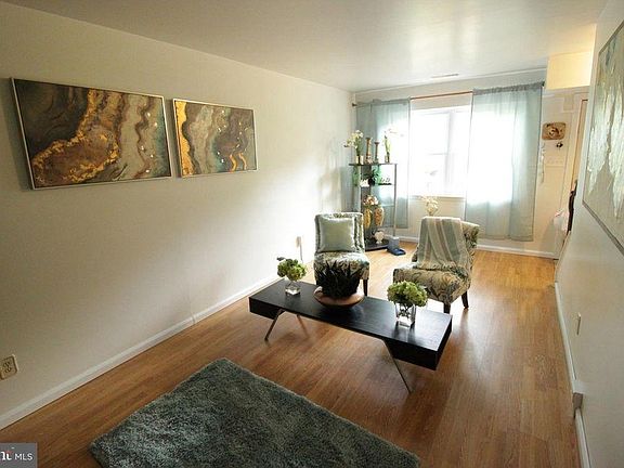 5th image of 9771 Hagel Cir
