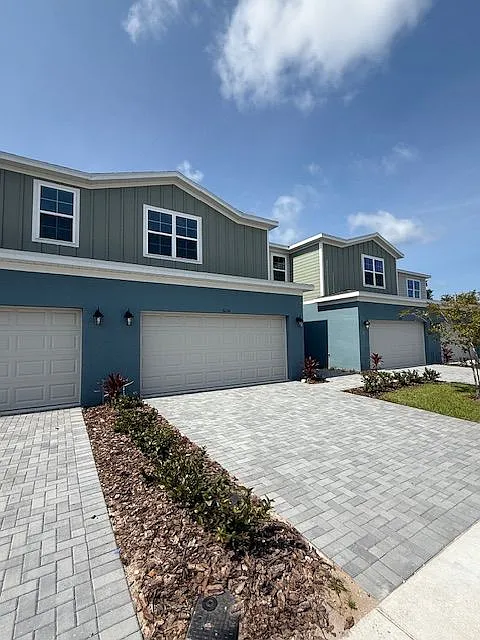 5236 Luisa Ct