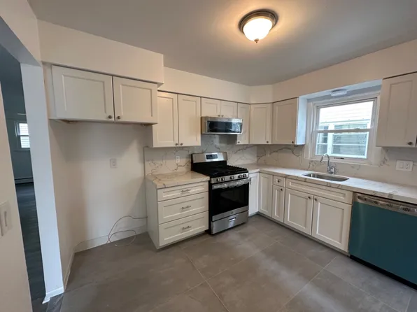 139 Pulaski St Floor 1, Dunellen, NJ 08812