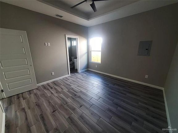 4th image of 1305 E Iris Ave #3
