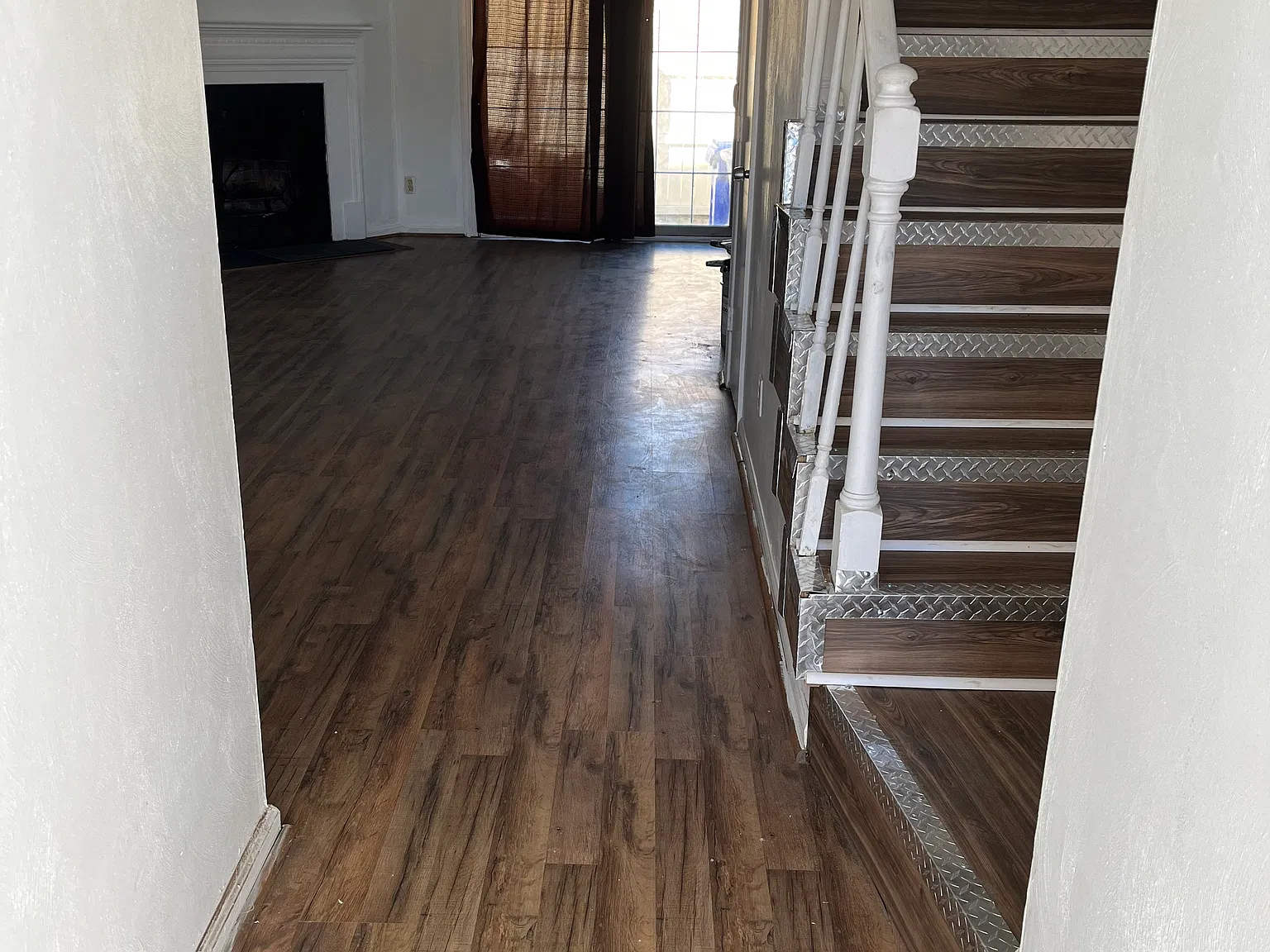 2 bed, 1.5 bath, 840 sqft, $1,295 — Photo 2