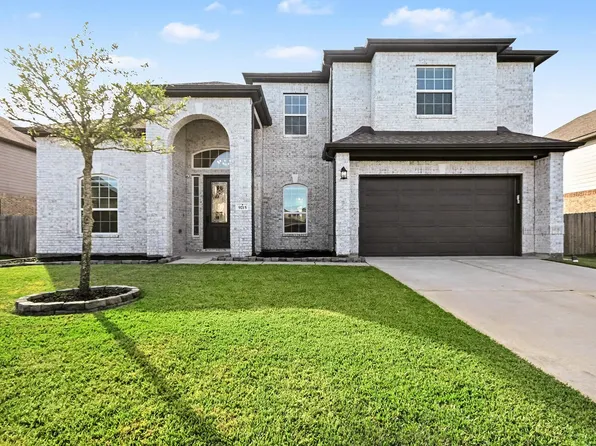 9215 Joe Louis Dr, Mont Belvieu, TX 77523