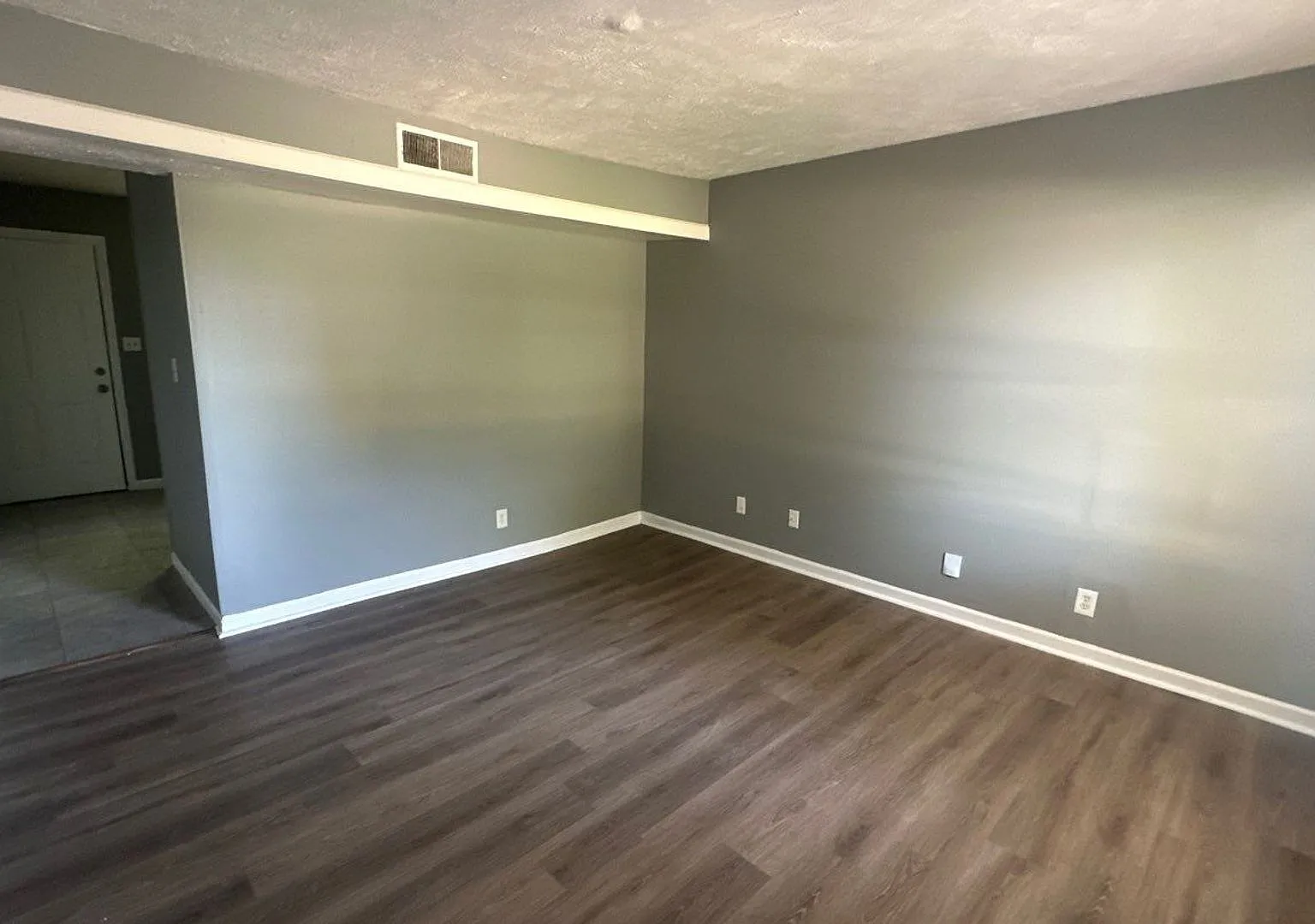 2 bedroom, 1.5 bathroom Duplex in Gallatin — Photo 2