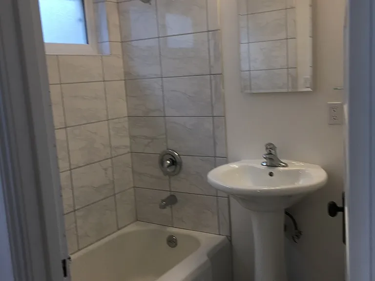 LA MESA — Photo 8