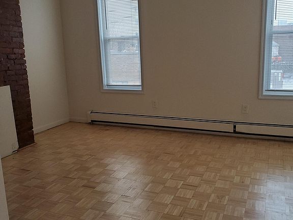 5th image of 387 Summit Ave #3