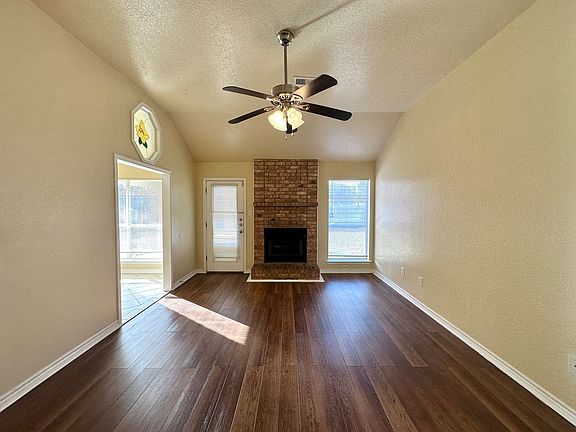 4th image of 3011 O'W Curry Dr