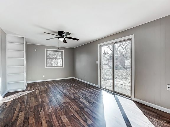 3rd image of 160 Gracewood Dr