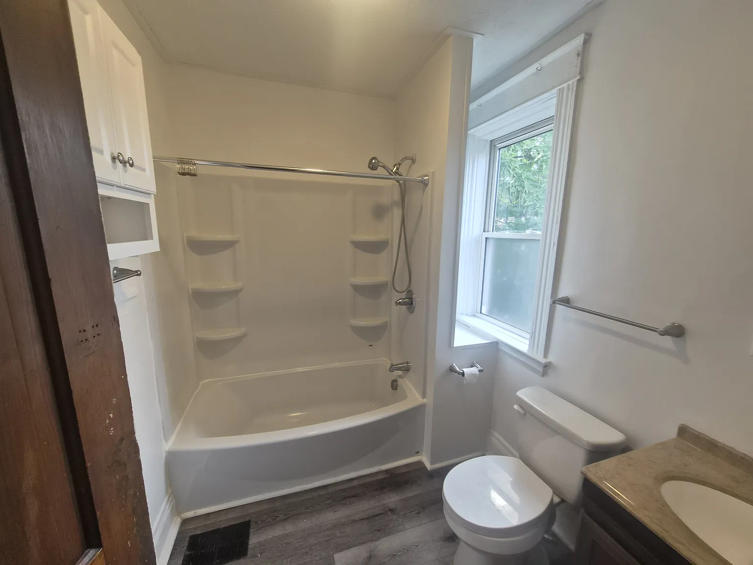 3 bed, 1457 sqft, $1,800 — Photo 3